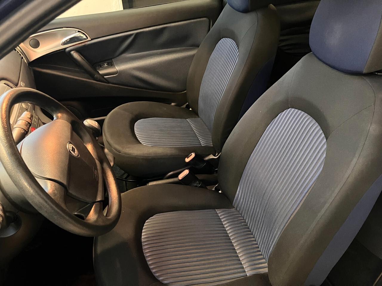 Lancia Ypsilon 1.4 16v Platino NEOPATENTATI