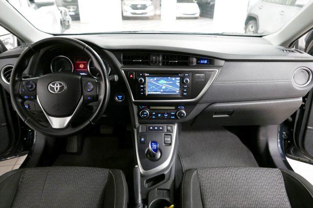TOYOTA Auris Touring Sports 1.8 Hybrid Active Plus