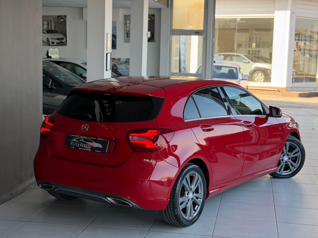 Mercedes A 200 d Sport Euro6 Neopatentati RED-LINE