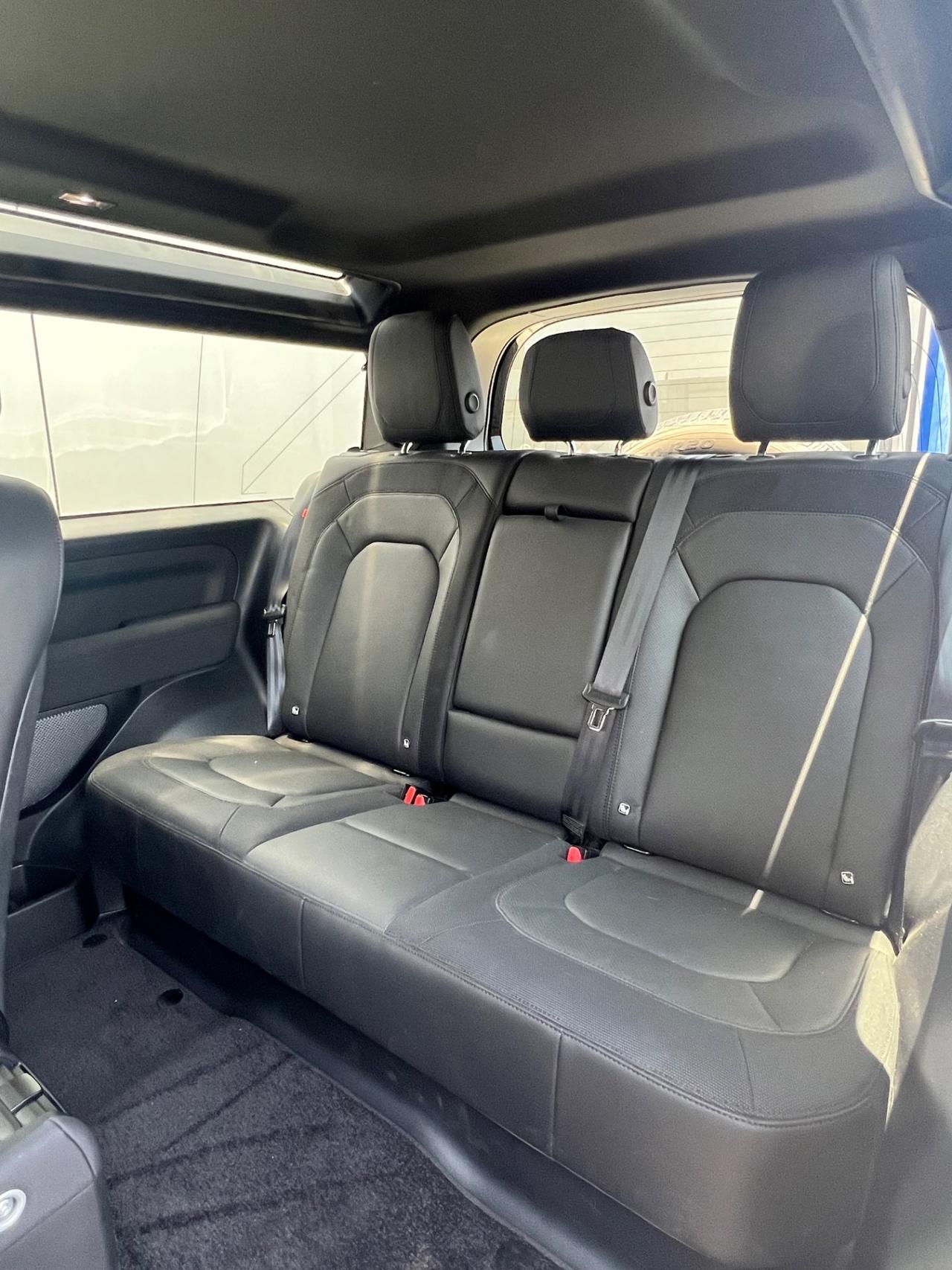 Land Rover Defender 90 3.0d i6 mhev X-Dynamic SE awd 200cv auto