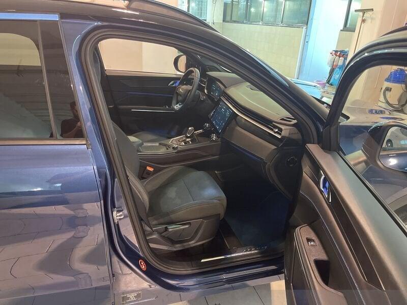 Lynk & Co 01 01 PHEV