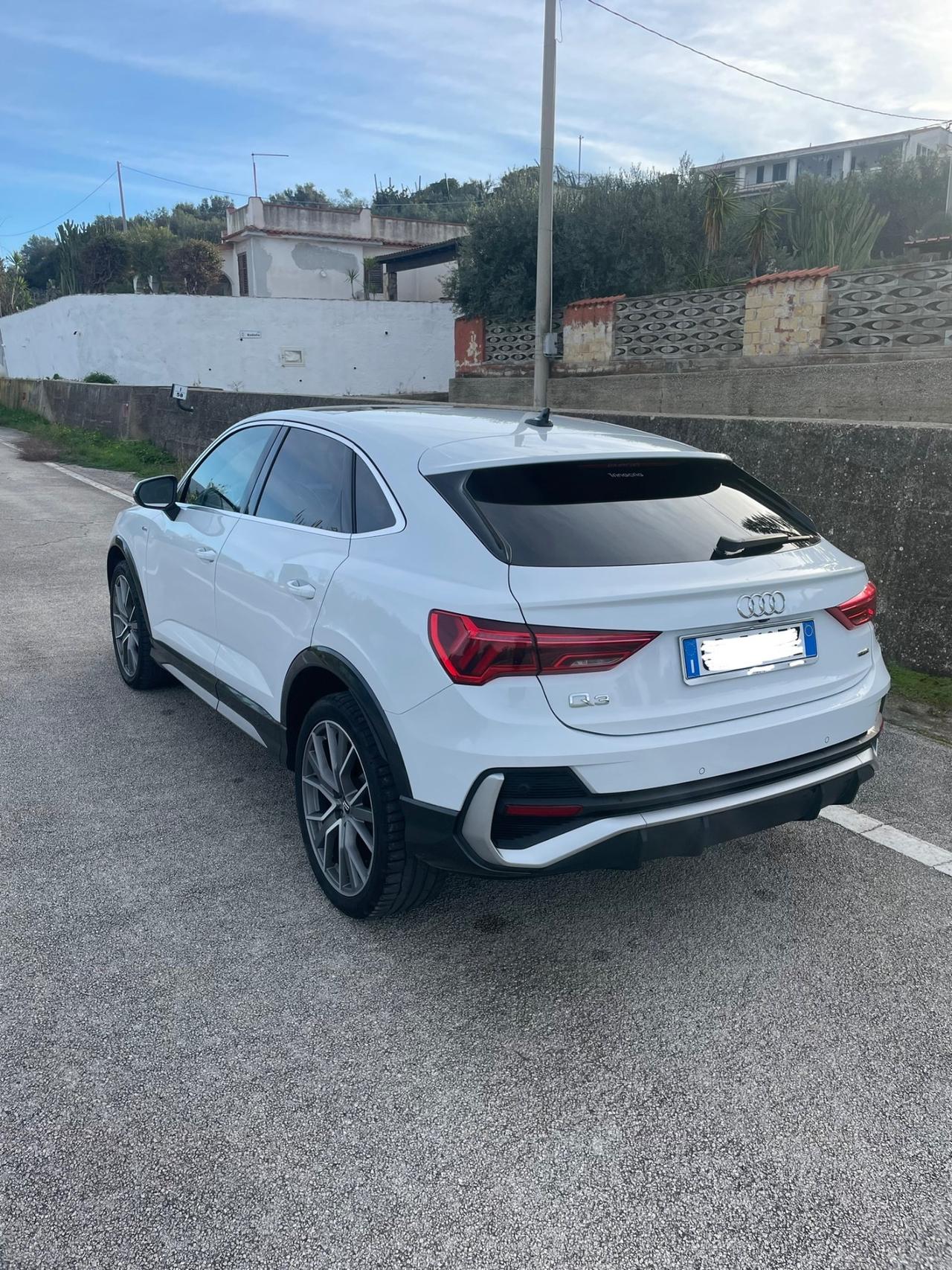 AUDI Q3 SPORTBACK