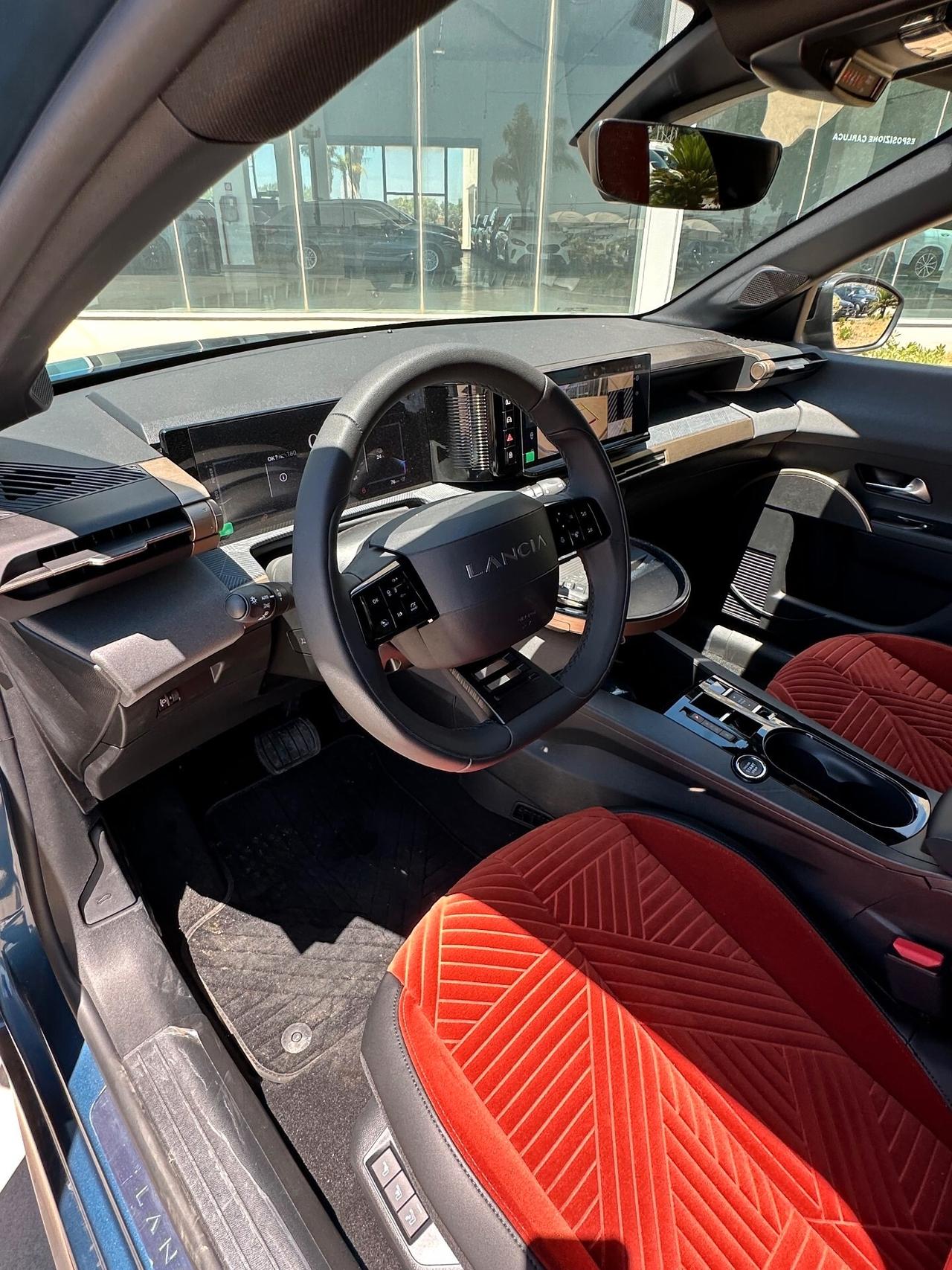 Lancia Ypsilon 51kWh LX offerta T-Stock prezzo imperdibile