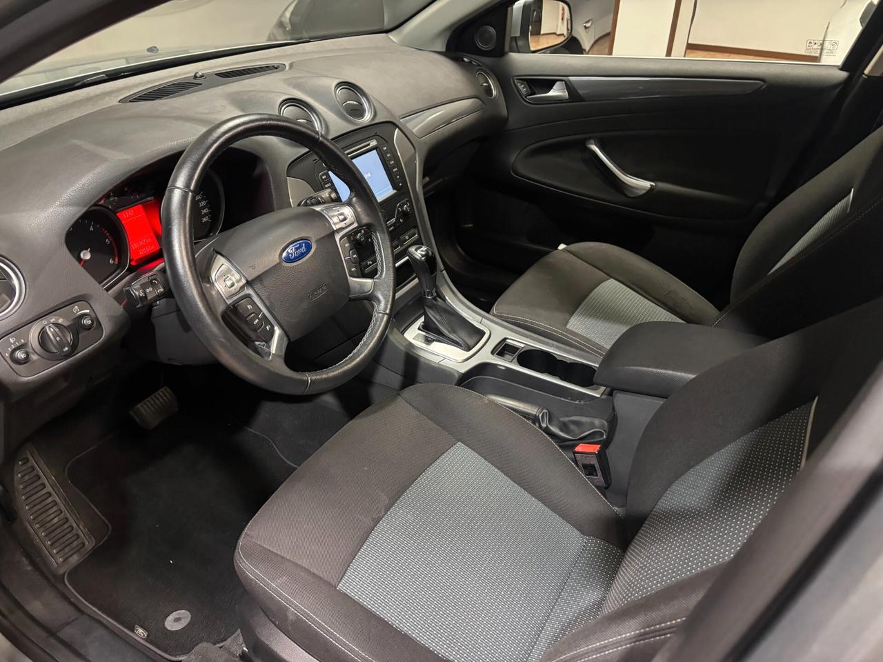 Ford Mondeo SW 2.0 tdci Business (nav) 140cv powershift