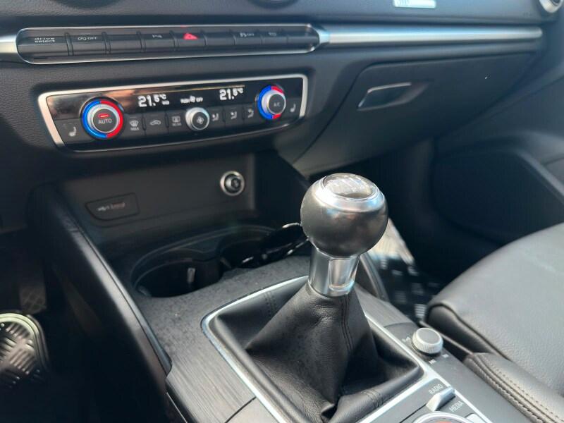 AUDI A3 4ª serie A3 SPB 35 TFSI S line edition