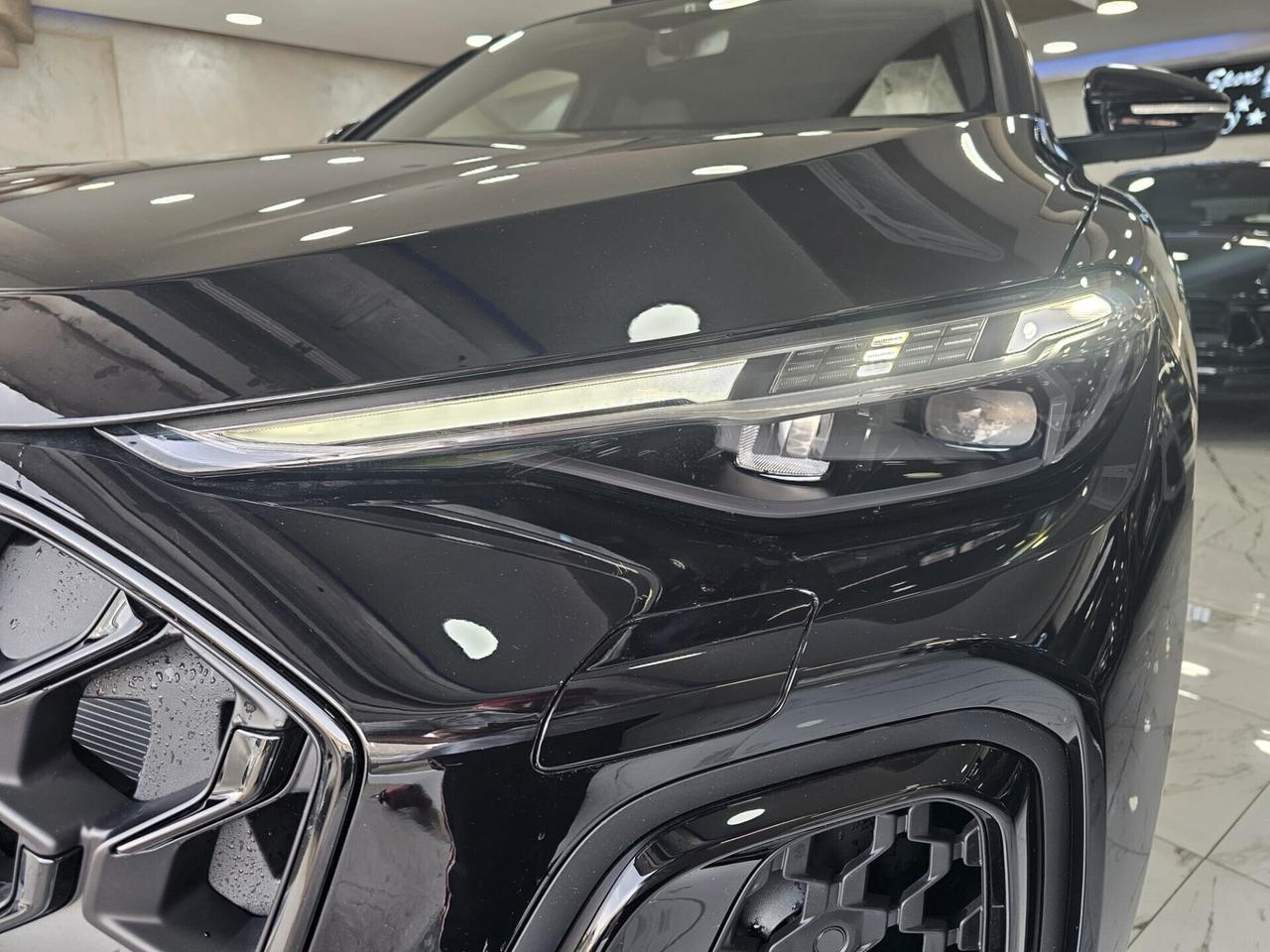 Audi Q5 SPB 40 TDI quattro S tronic Identity Black