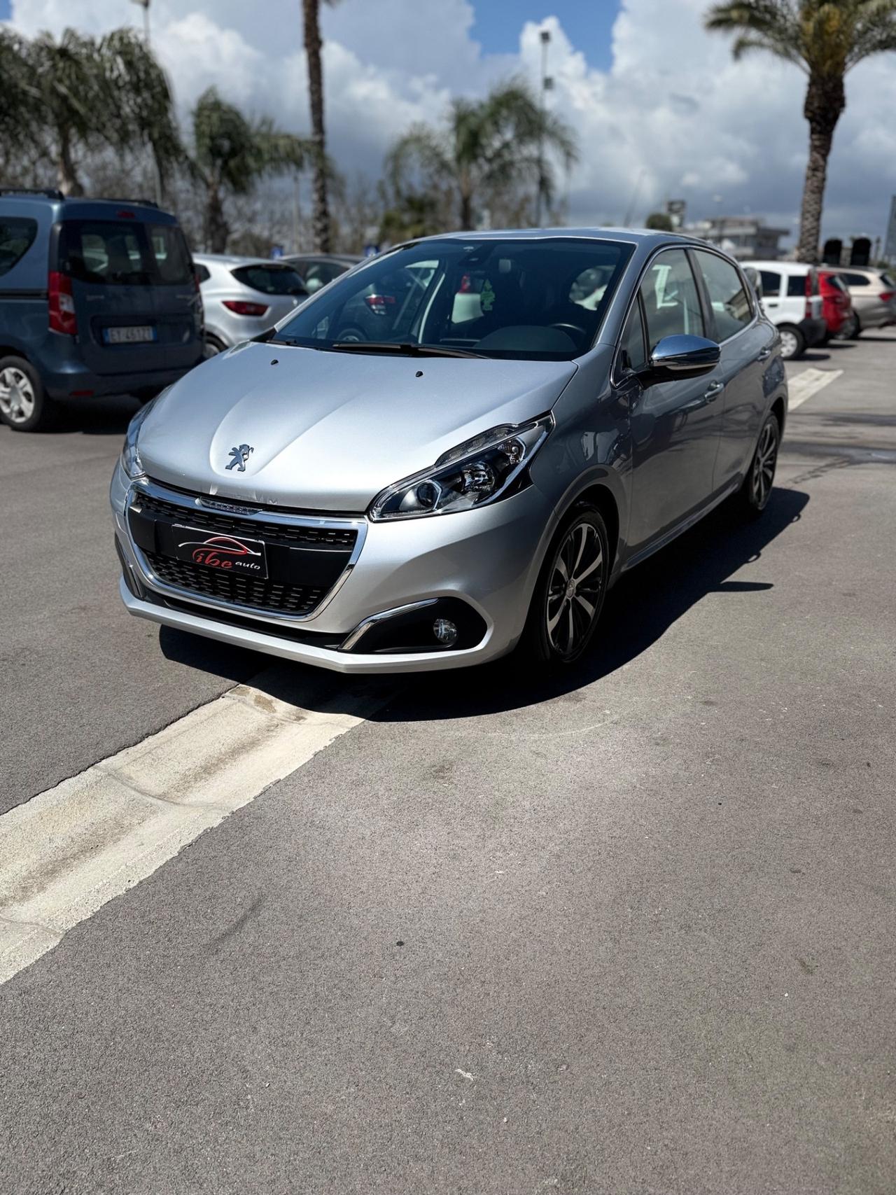 Peugeot 208 BlueHDi 100 5 porte Allure