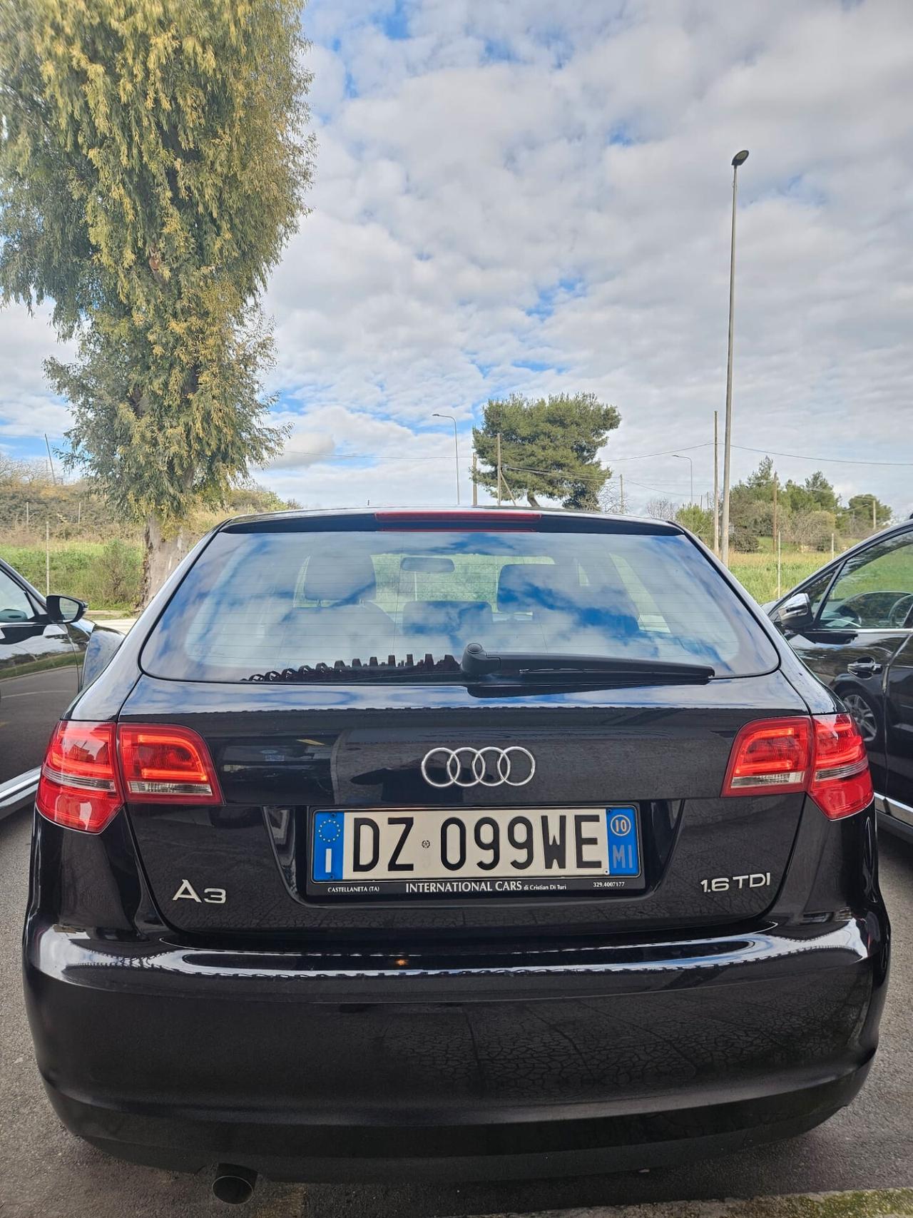Audi A3 SPB 1.6 TDI 90 CV Attraction