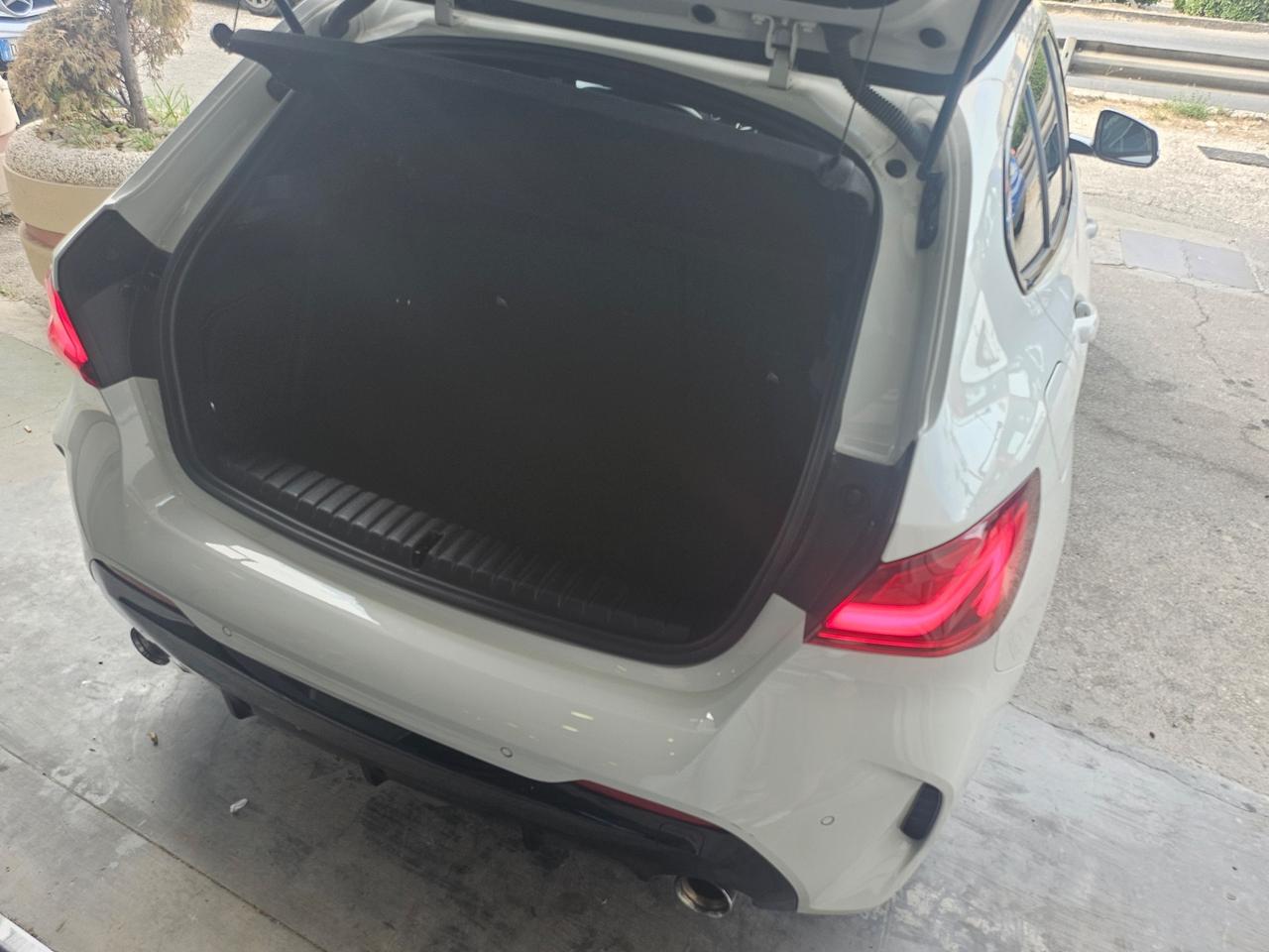 Bmw 118 118d 5p. Msport