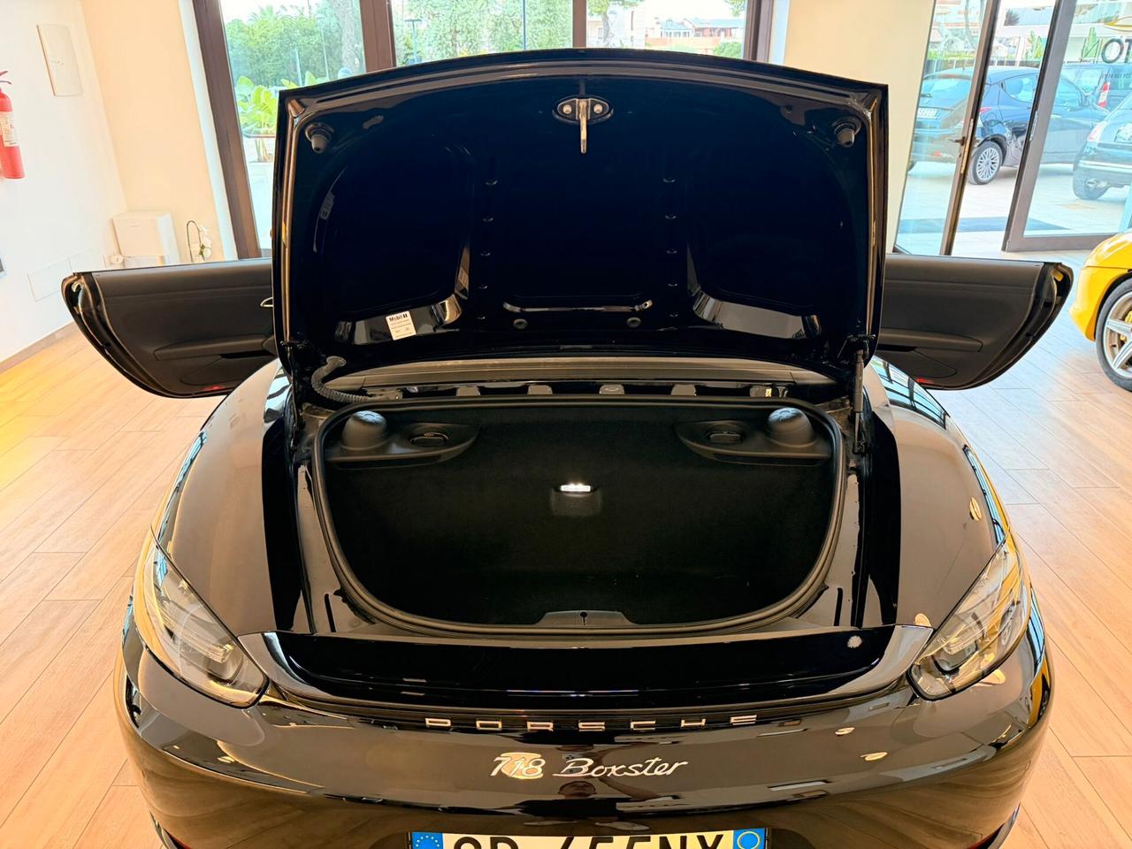 Porsche 718 Spyder Boxster 2.0