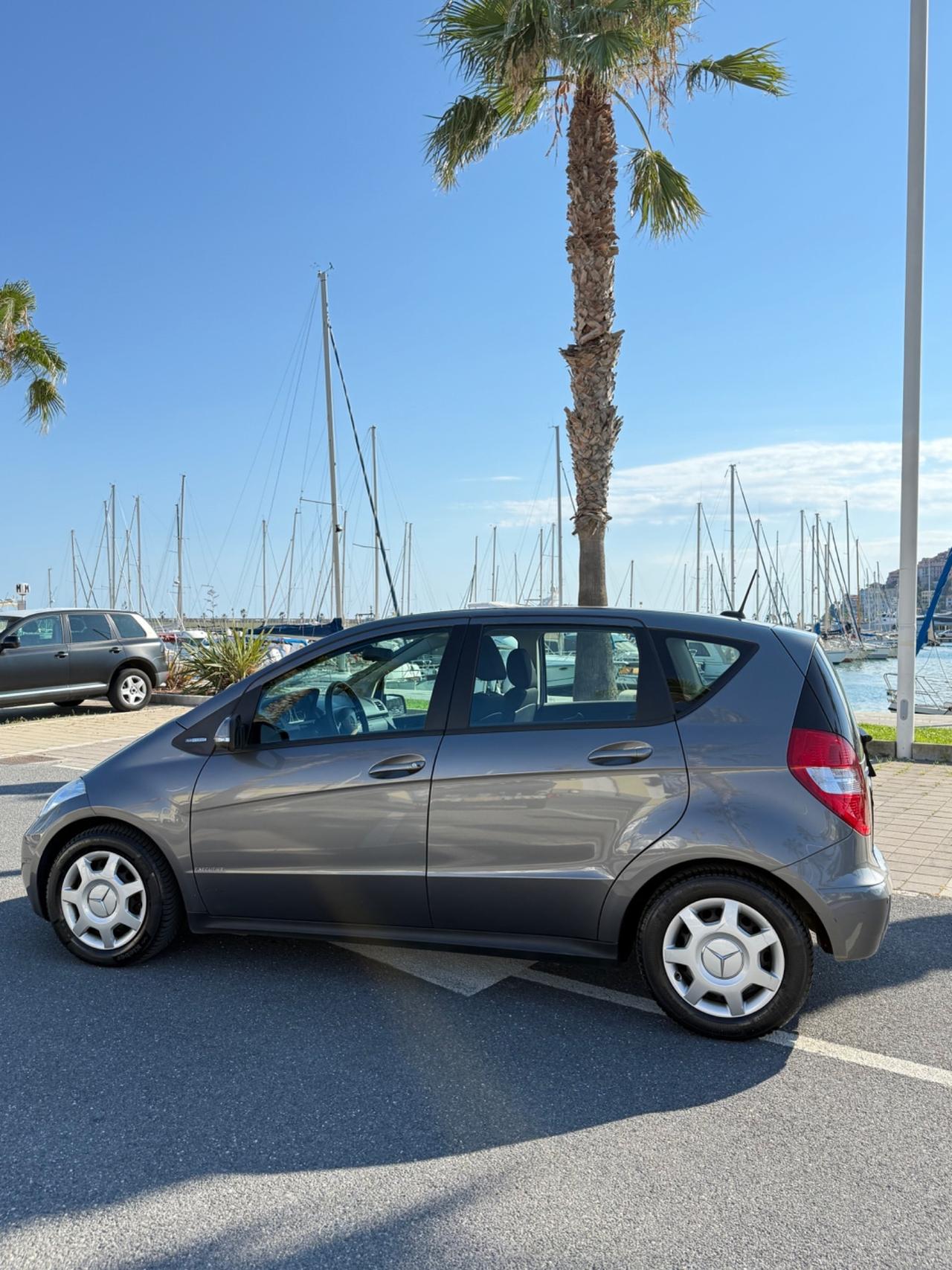 Mercedes-benz A 160 CDI BlueEFFICIENCY