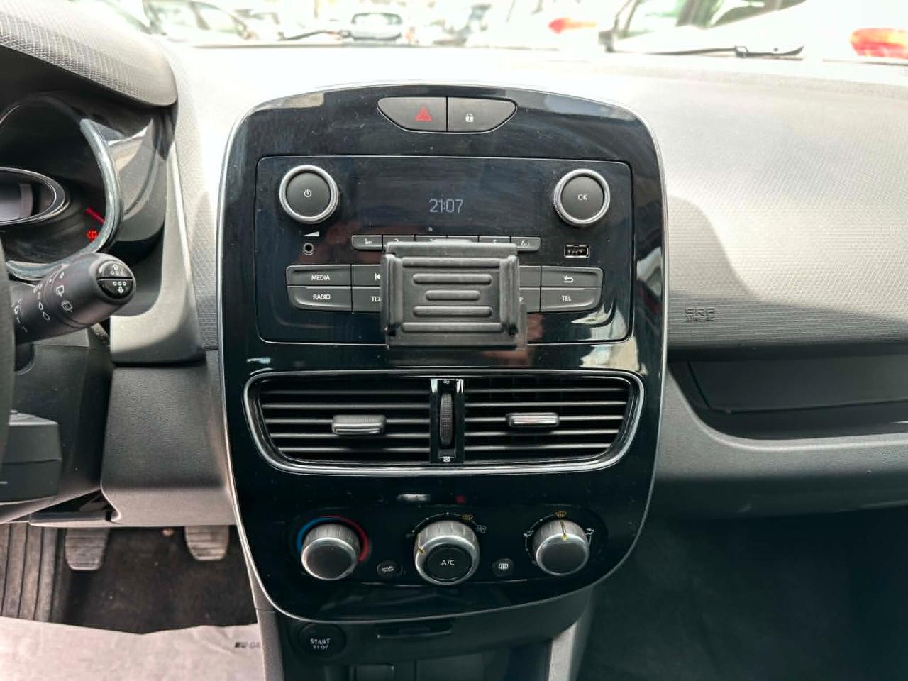 Renault Clio 1.2 75CV 5 porte Life