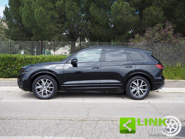 VOLKSWAGEN Touareg 3.0 V6 TDI 286 CV R-LINE