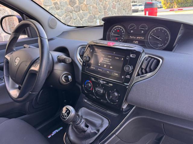 LANCIA Ypsilon 1.0 HYBRID GOLD 5 POSTI+NAVI+SENSORI