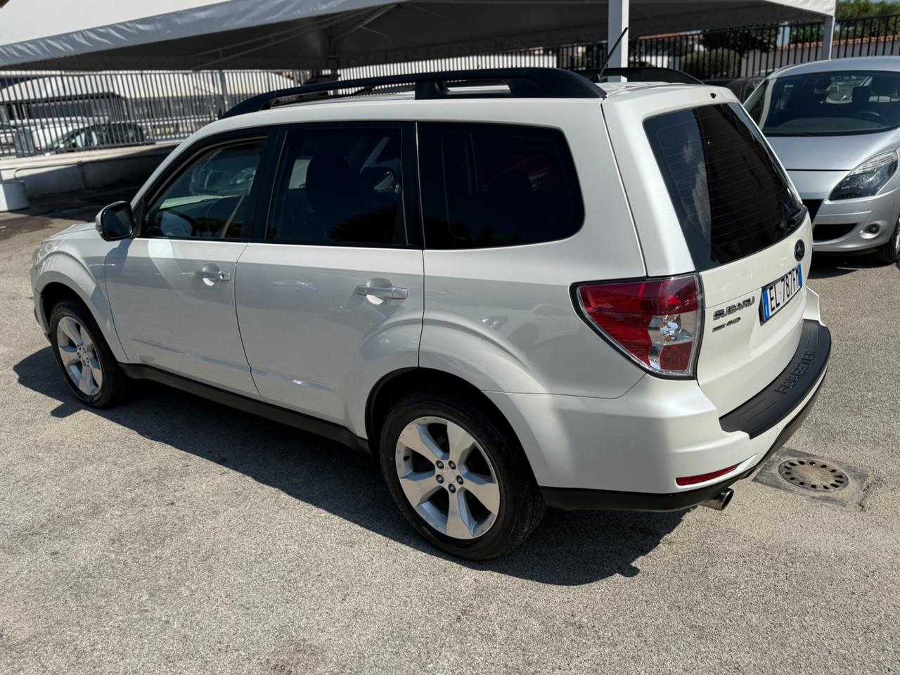 Subaru Forester 2.0D XS Exclusive Perfetta GancioTRAINO
