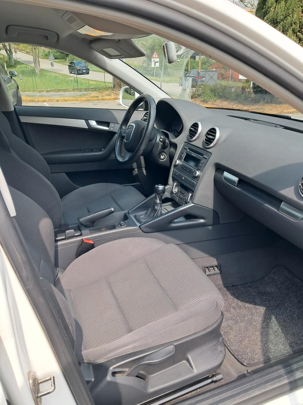 Audi A3 1.6 TDI 105 CV CR Ambition