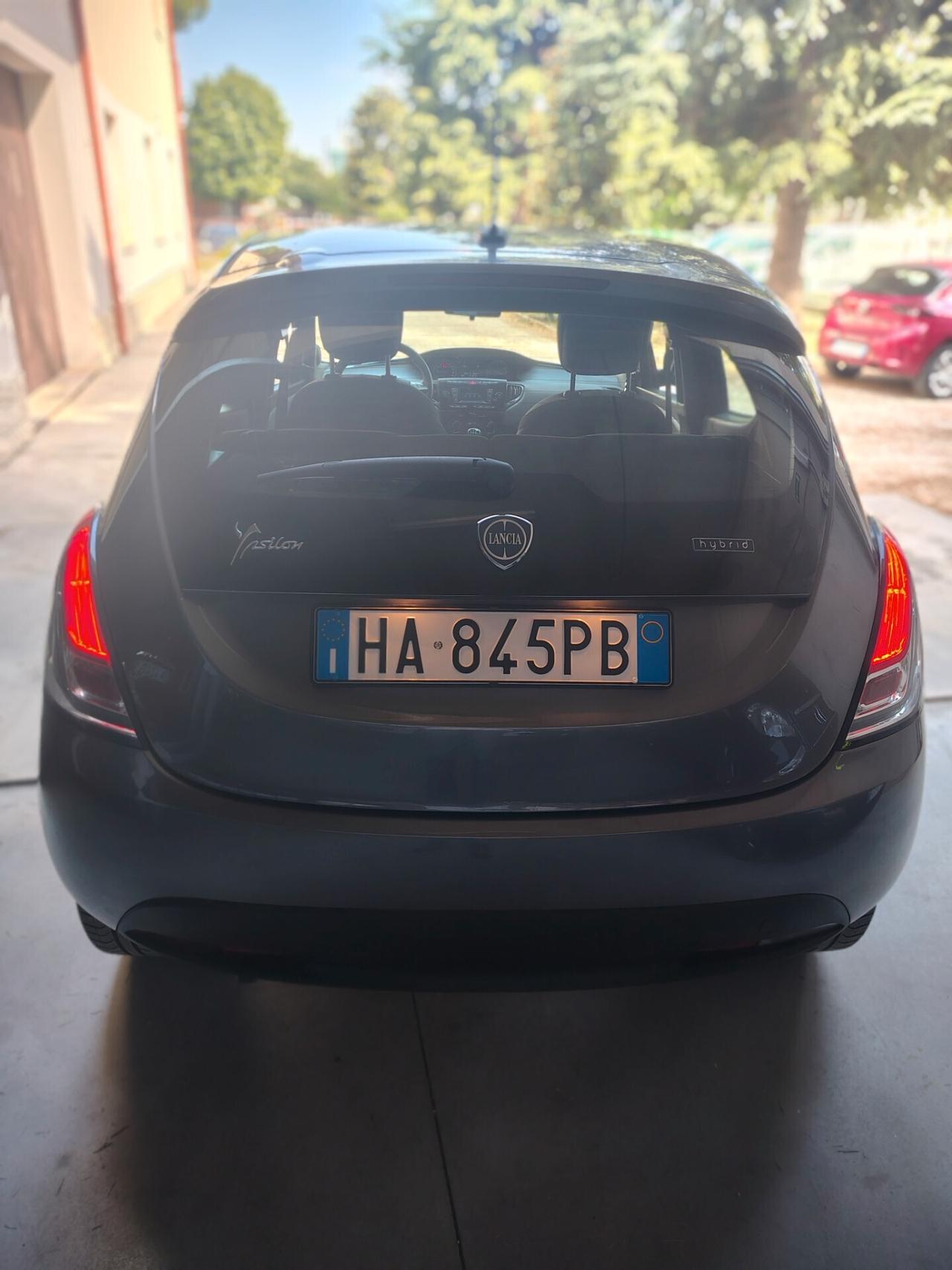 Lancia Ypsilon Hybrid AL PREZZO DEL BENZINA!!!