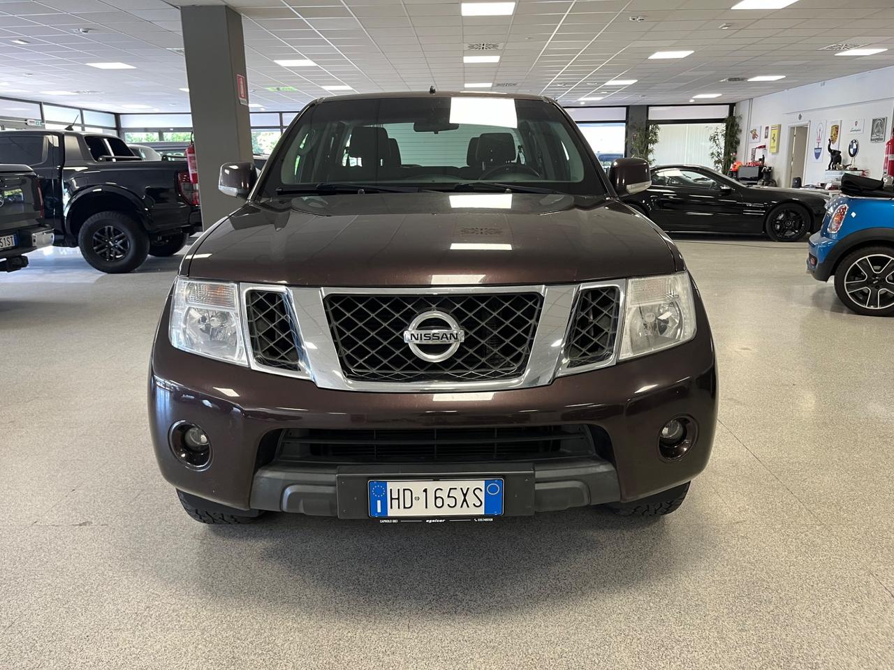Nissan Navara 2.5 dCi 190CV 4x4 Manuale GancioTraino
