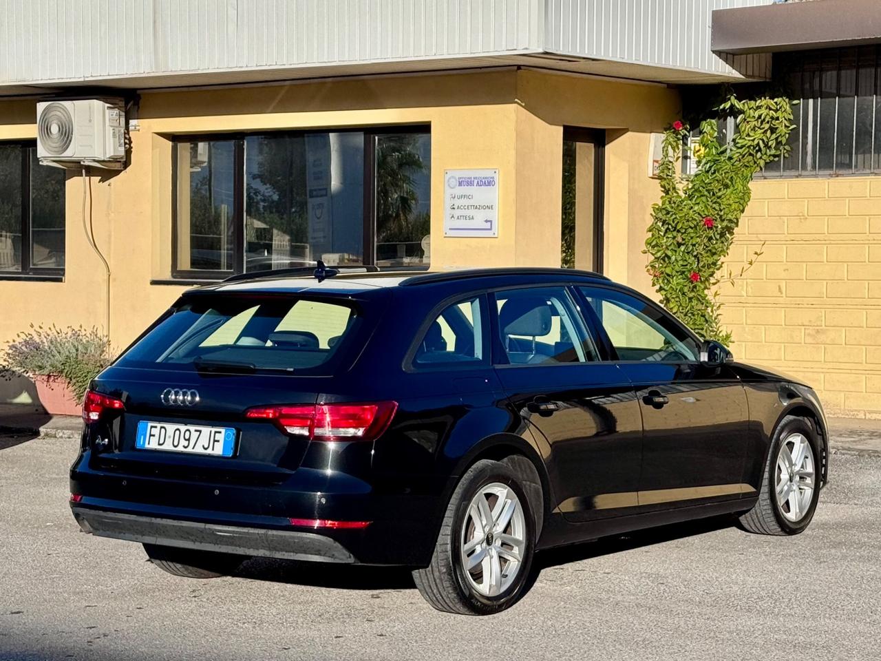 Audi A4 Avant 2.0 TDI 150 CV S tronic Business