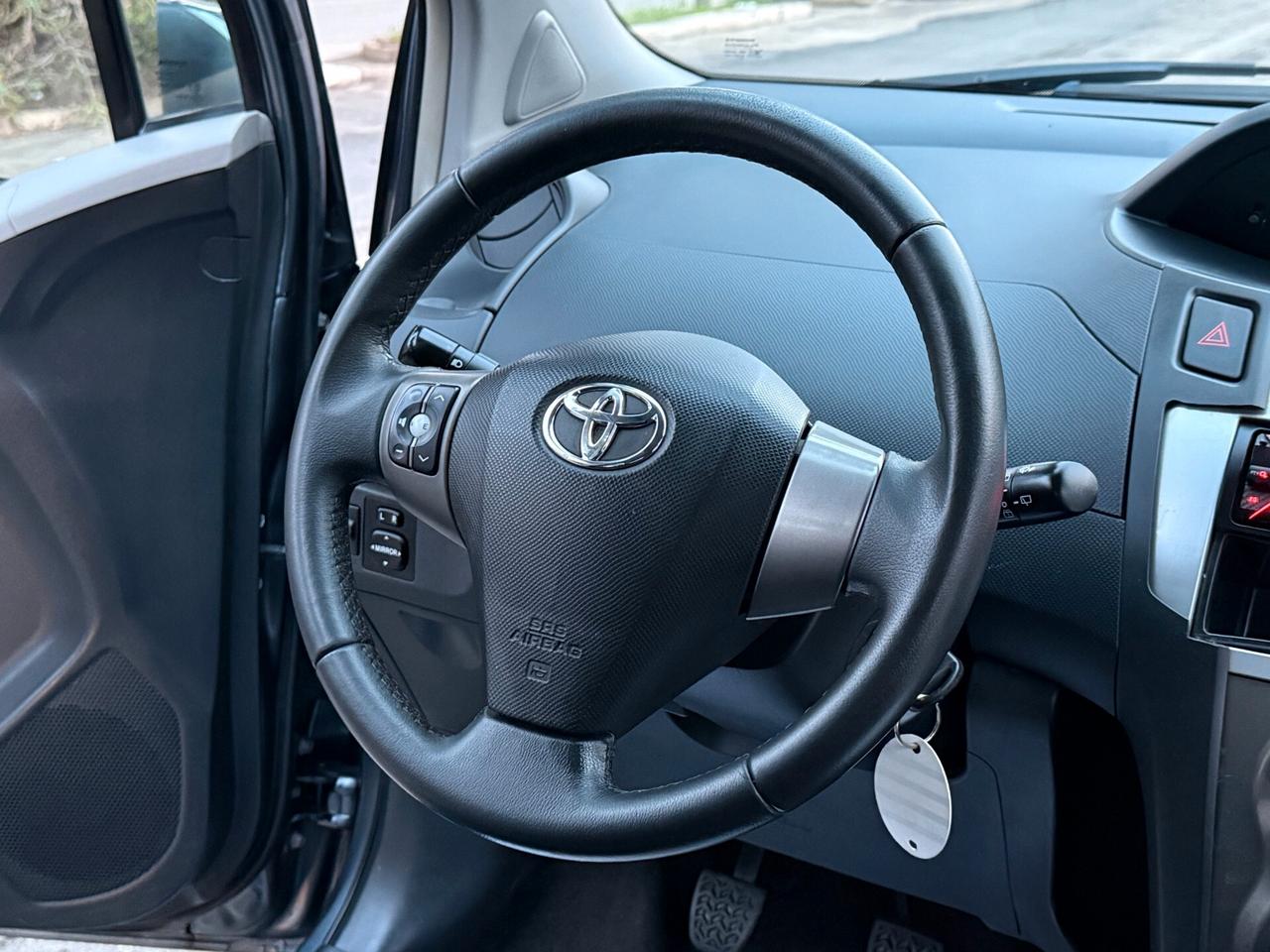 Toyota Yaris 1.0 5 Porte SOLI KM 103.000 - 2009