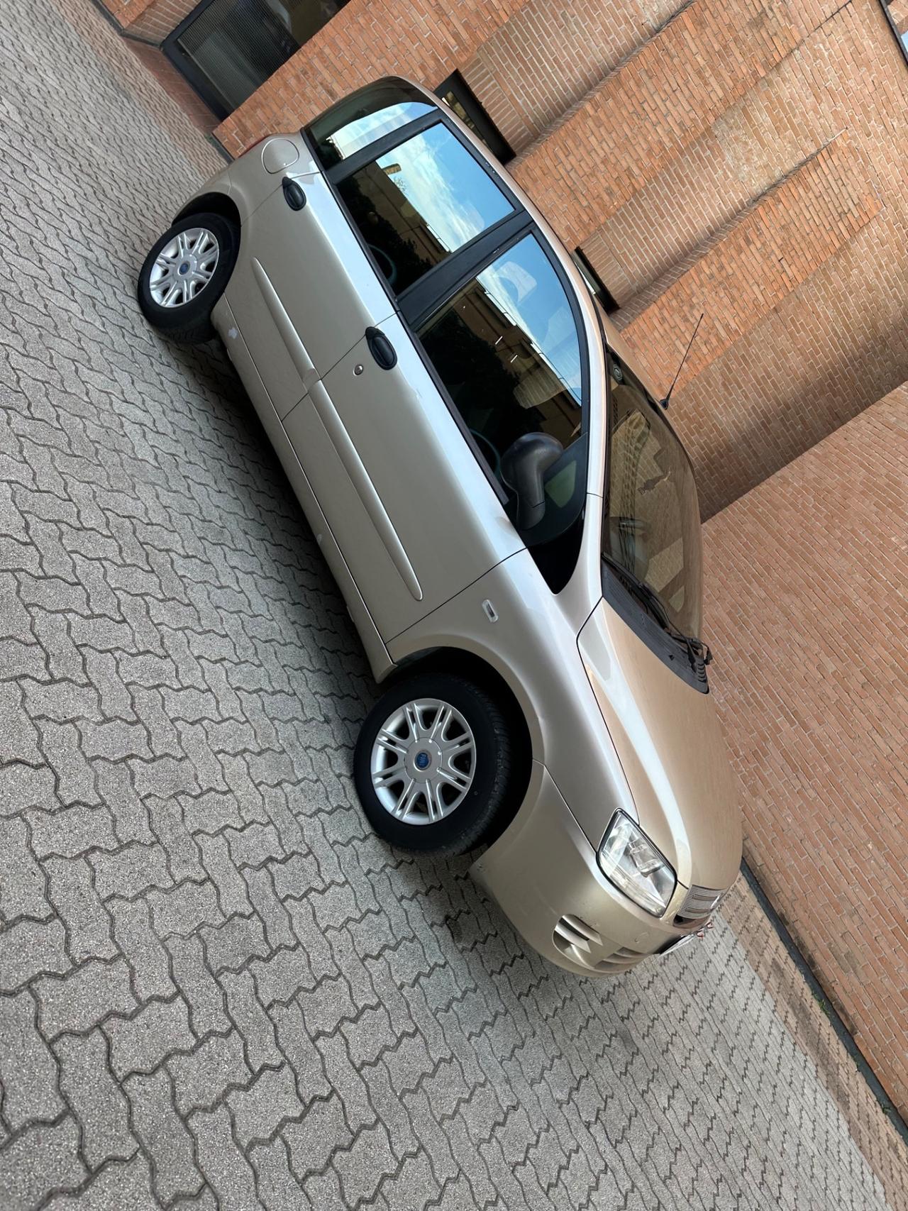 Fiat Multipla 1.6 16V Natural Power Active