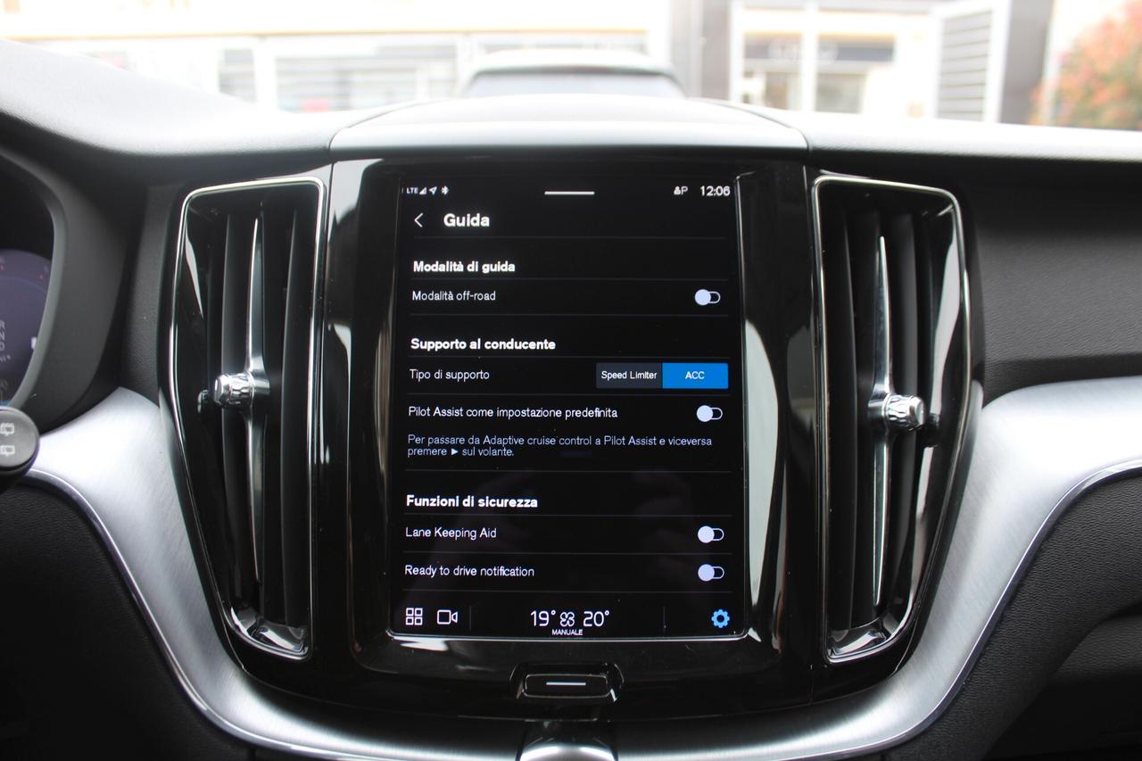 Volvo XC 60 XC60 B4 (d) Geartronic Momentum Pro