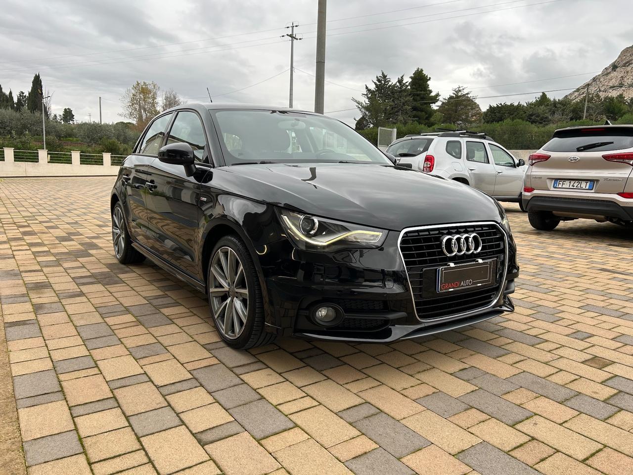 Audi A1 1.2 TFSI S line edition