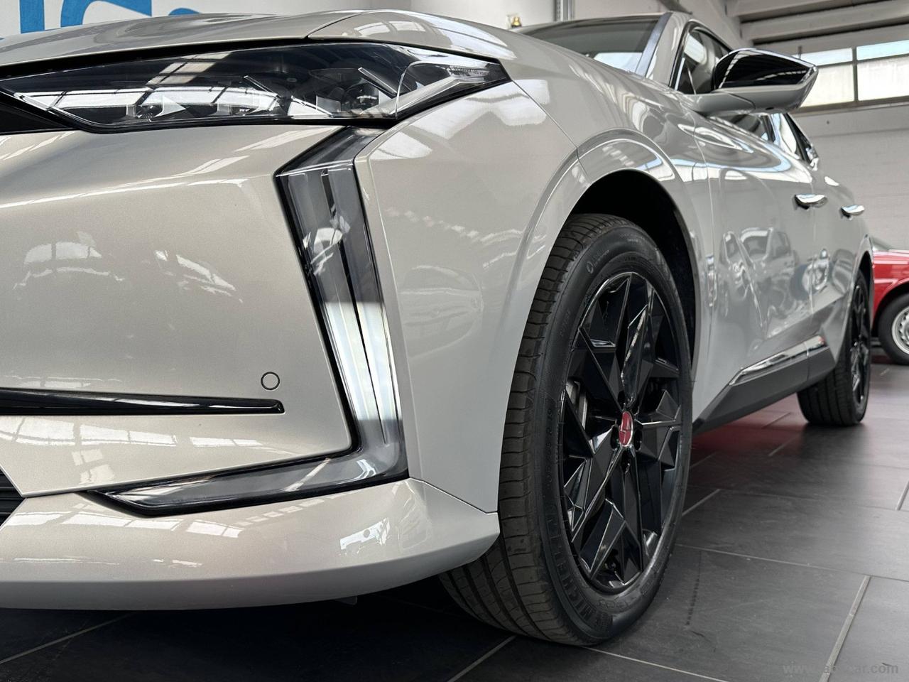 DS AUTOMOBILES DS 4 E-Tense 225 Performance Line+