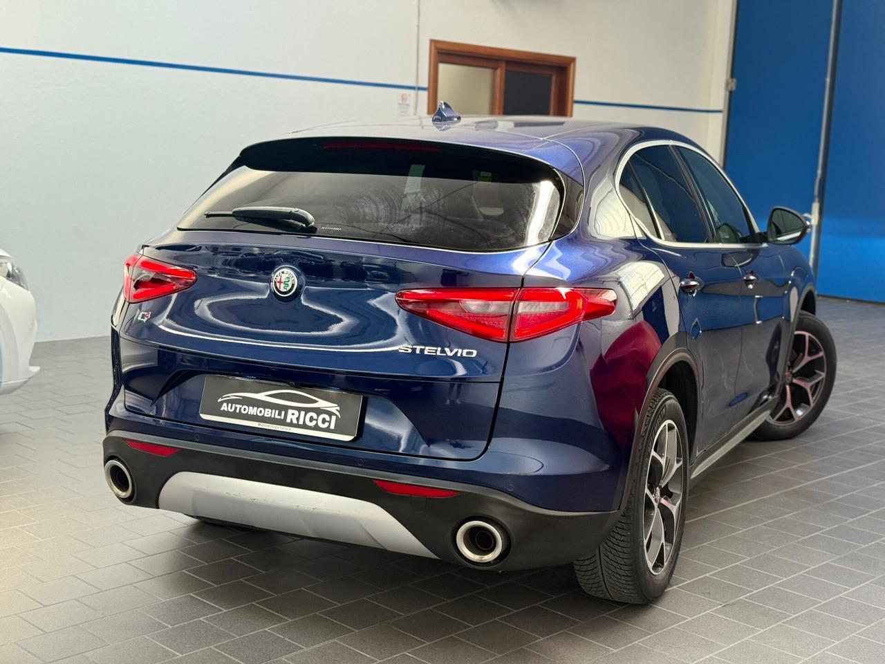 Alfa Romeo Stelvio 2.0 Turbo 280 CV AT8 Q4 Executive