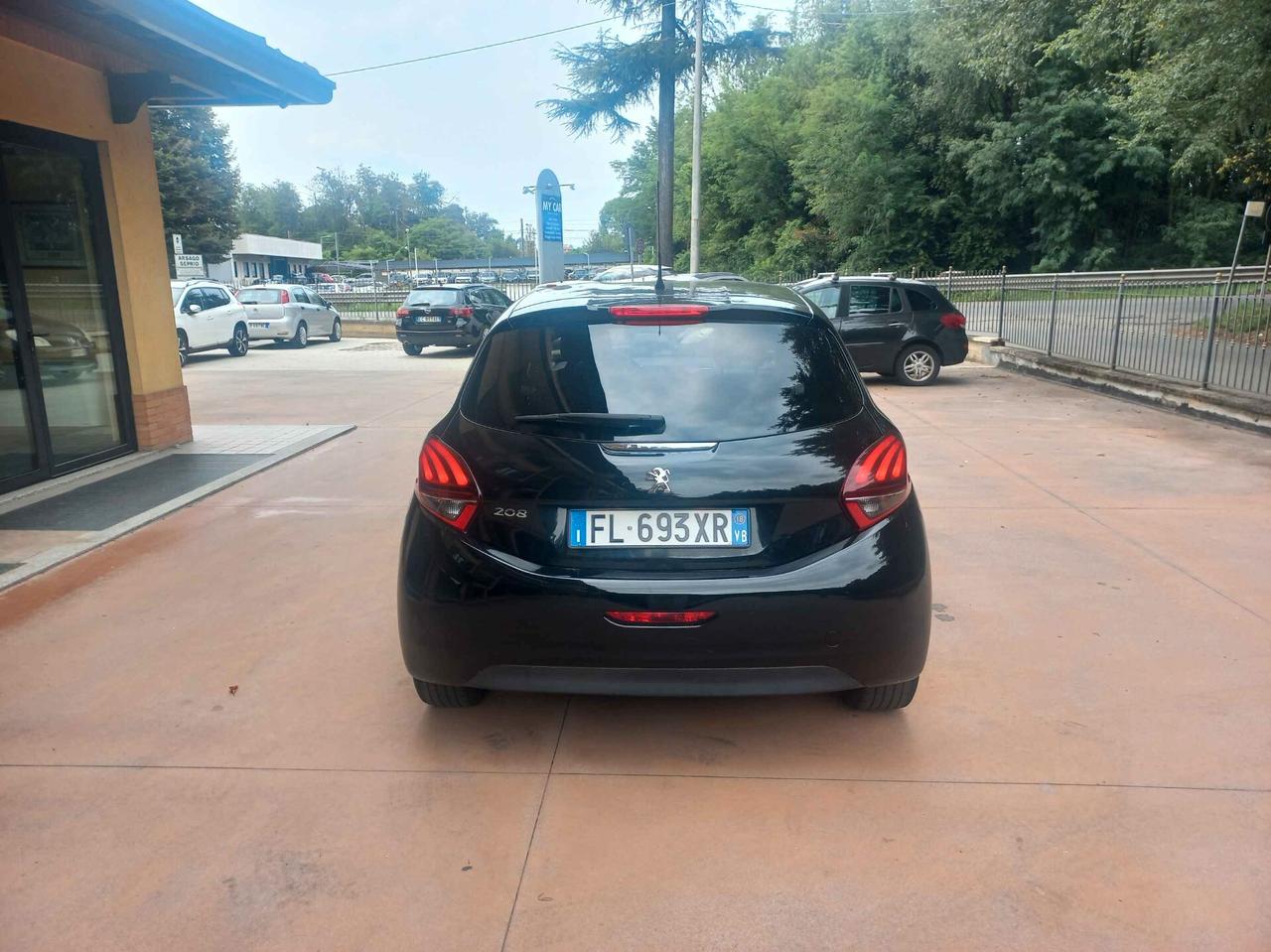 Peugeot 208 BlueHDi 75 5 porte Touch