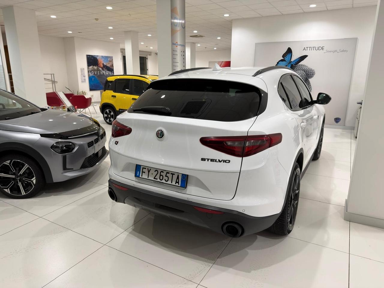 Alfa Romeo Stelvio 2.2 Turbodiesel 190 CV AT8 Q4 B-Tech