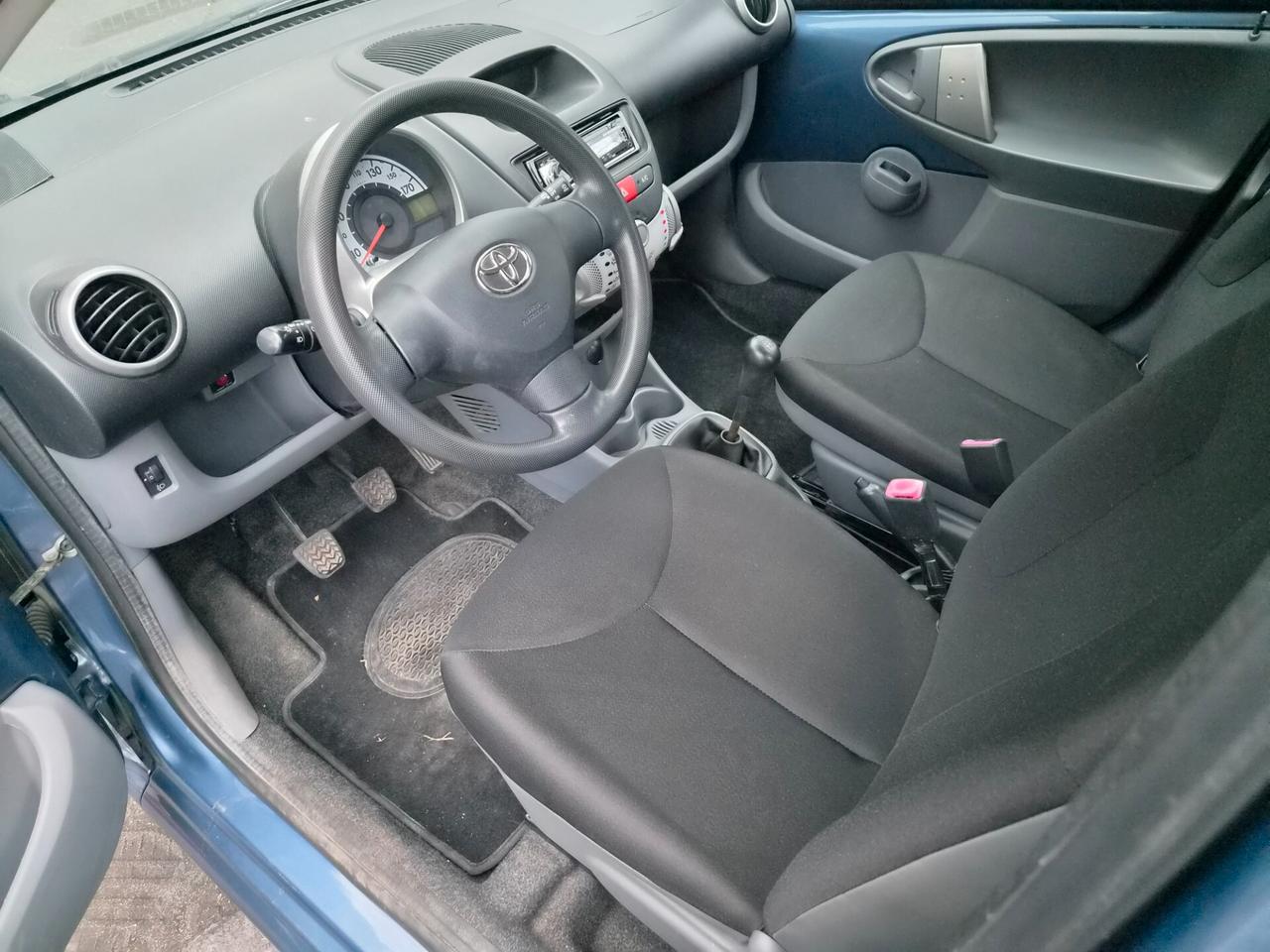 Toyota Aygo 1.0 12V VVT-i 5 porte Sol