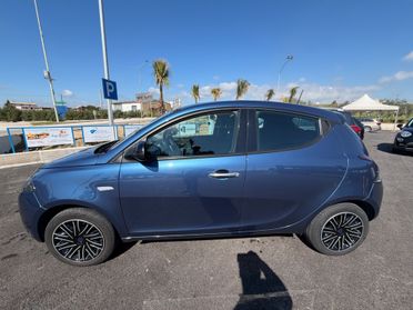 Lancia Ypsilon 1.0 FireFly 5 porte S&S Hybrid Gold