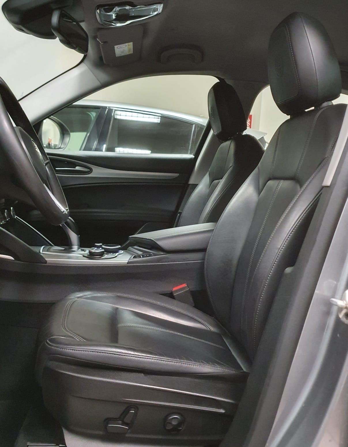 Alfa Romeo Stelvio 2.2 Turbodiesel 210 CV AT8 Q4 Business