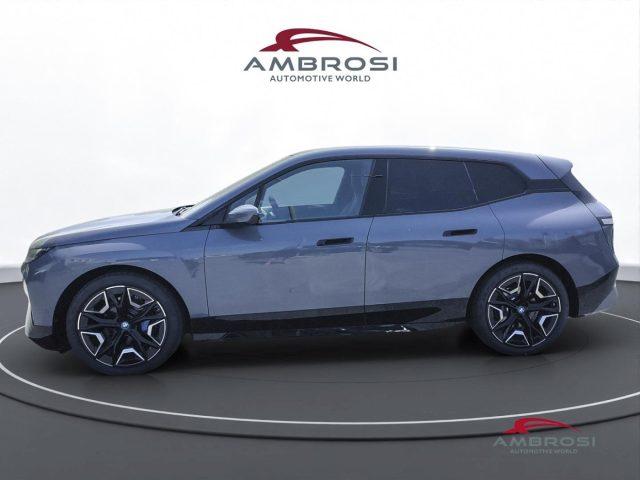 BMW iX xDrive40 Pacchetto Sportivo