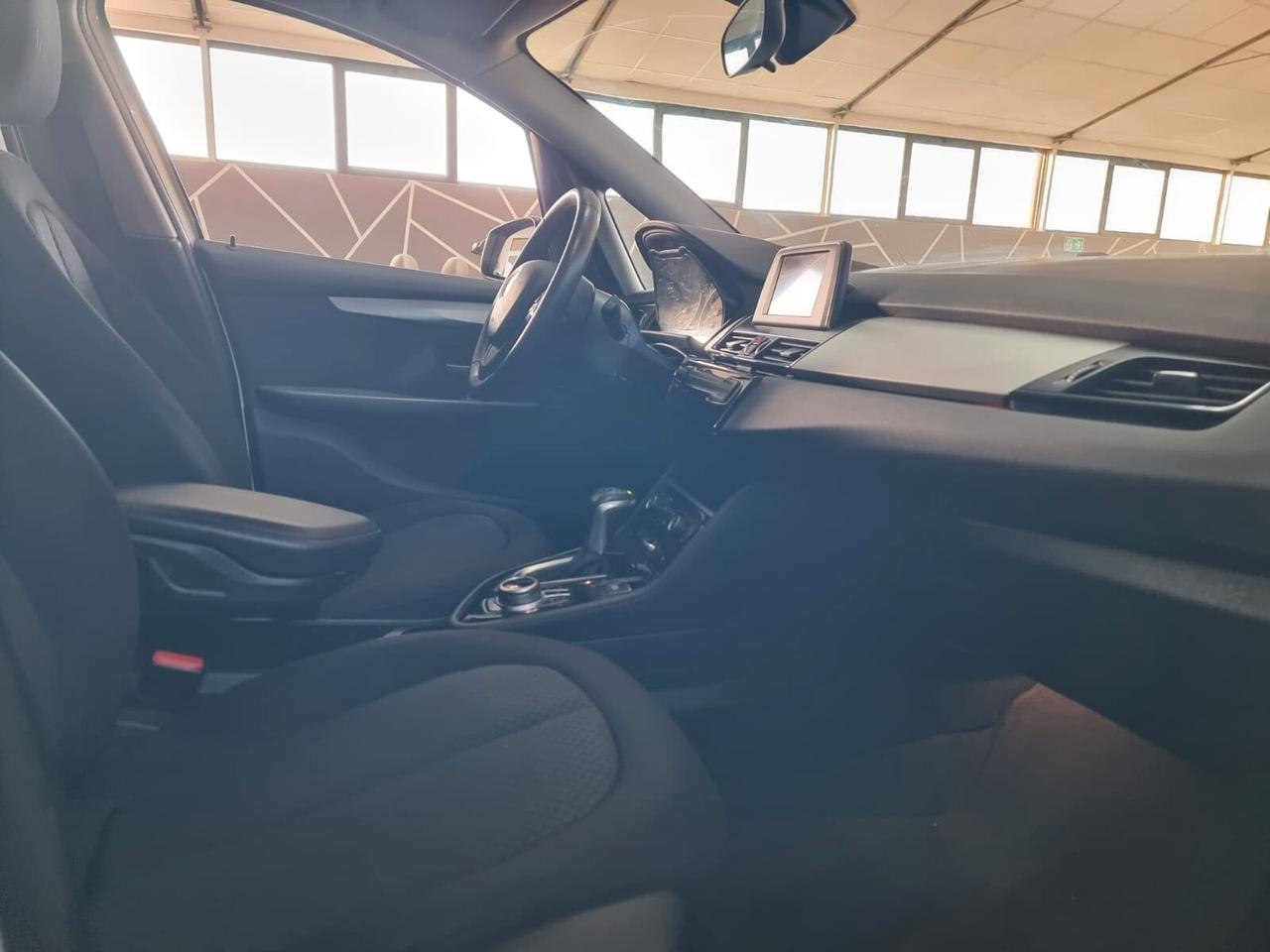 Bmw 216d Active Tourer Advantage NEOPATENTATI