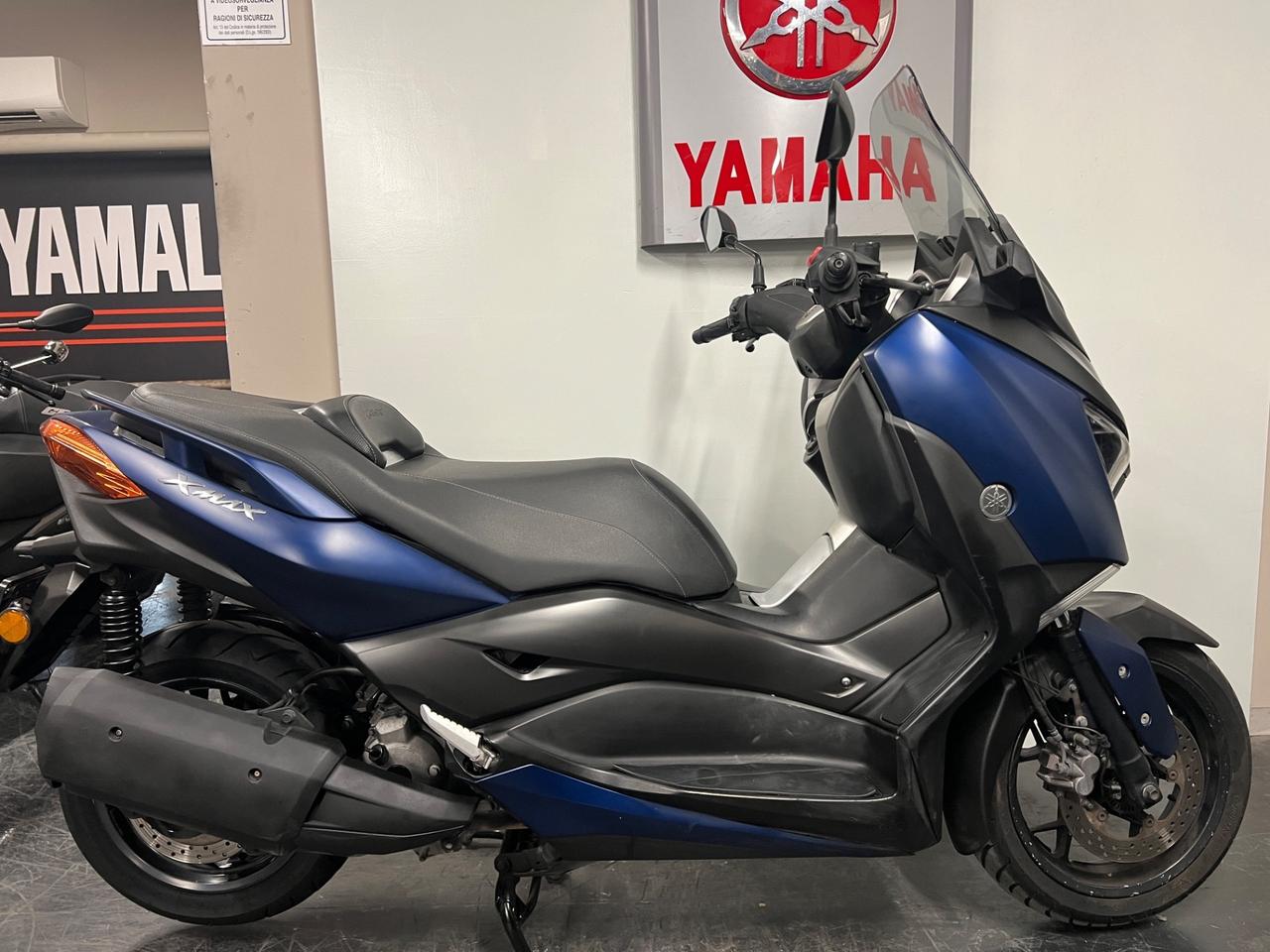 Yamaha X-Max 300