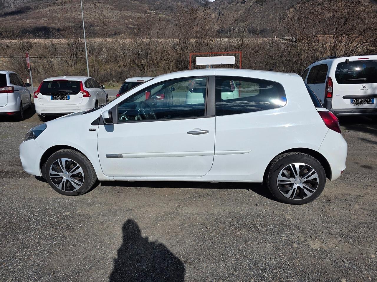 Renault Clio 1.2 16V Yahoo!