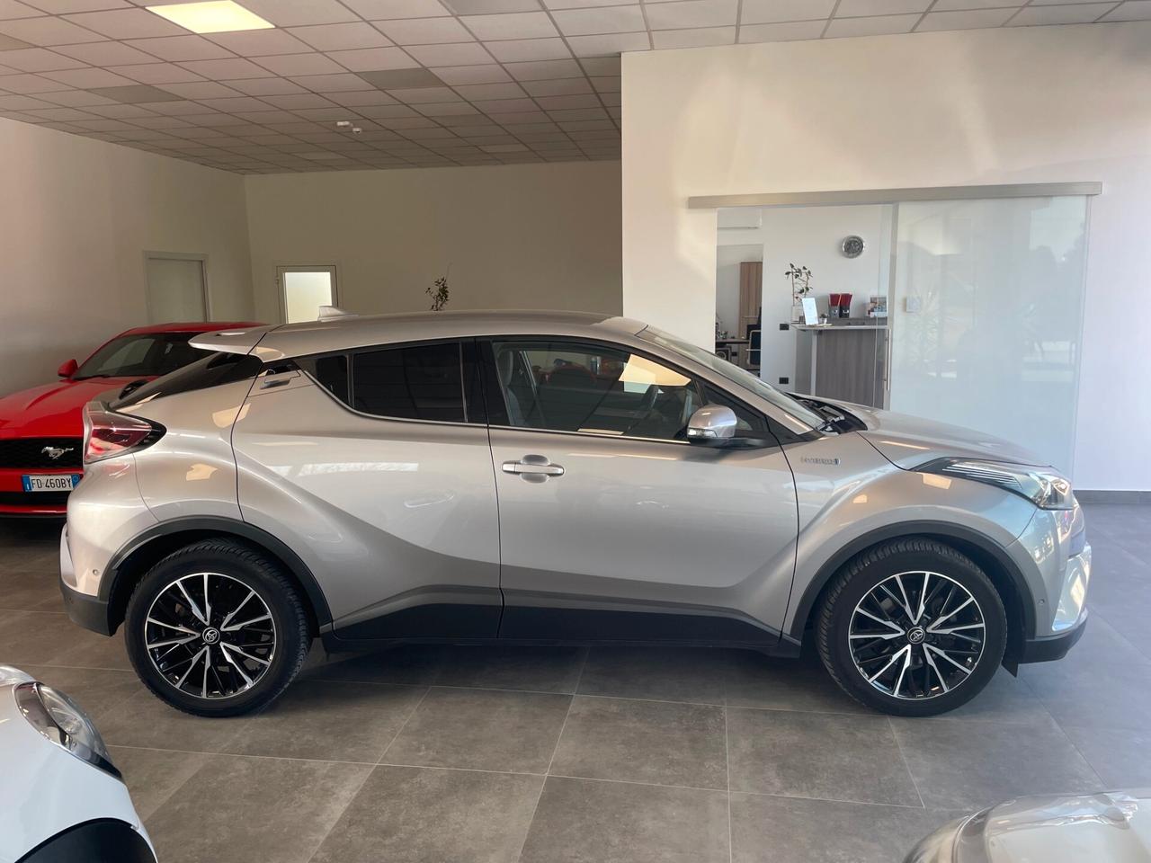 Toyota C-HR 1.8 Hybrid E-CVT Lounge
