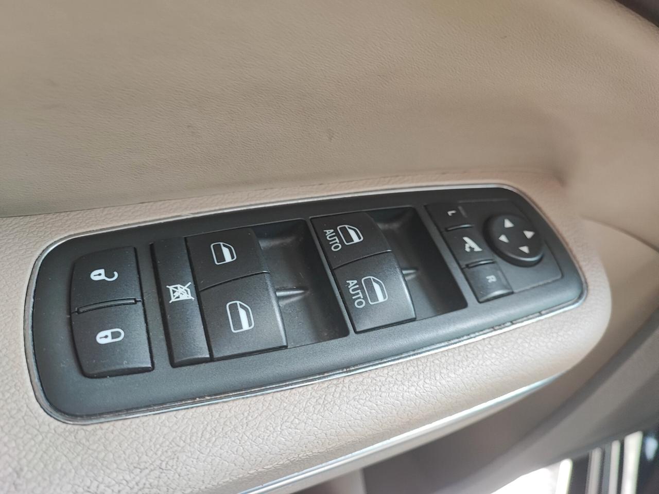 Lancia Thema 3.0 V6 Multijet II 239 CV Executive