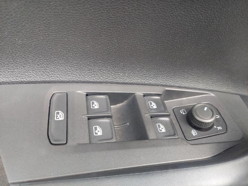 Volkswagen Polo 1.0 TSI 5p. Highline BlueMotion 8500KM