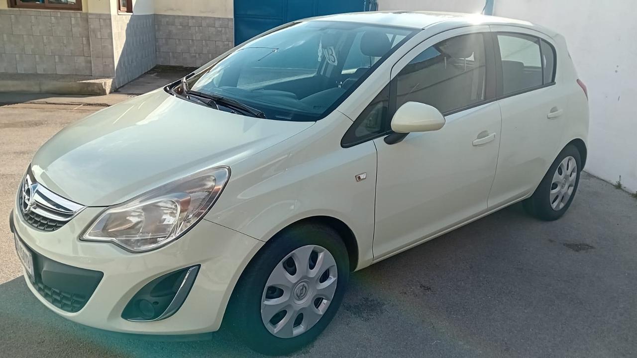 Opel corsa 5P-1.2 gpl-full-2012