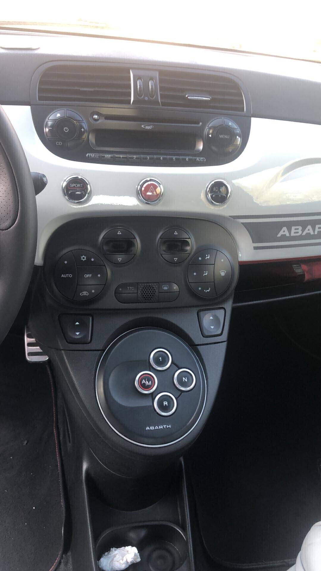 Abarth 500 C 1.4 Turbo T-Jet