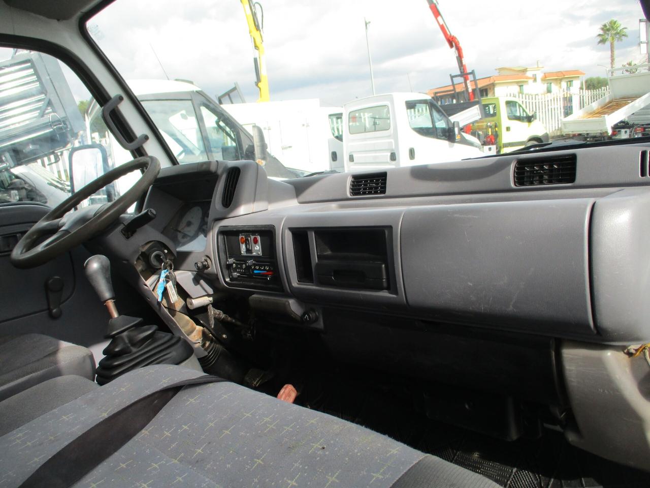 Nissan Cabstar 3000 120CV GRU FASSI F30 3S +RIBALT ATTACCHI PUNTA