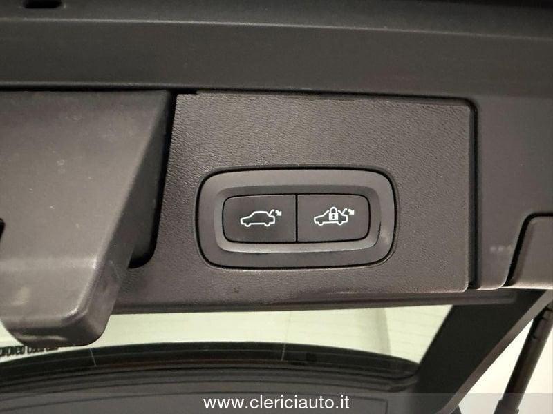 Volvo XC60 T6 Recharge Plug-in Hybrid AWD aut. Ultimate Dark