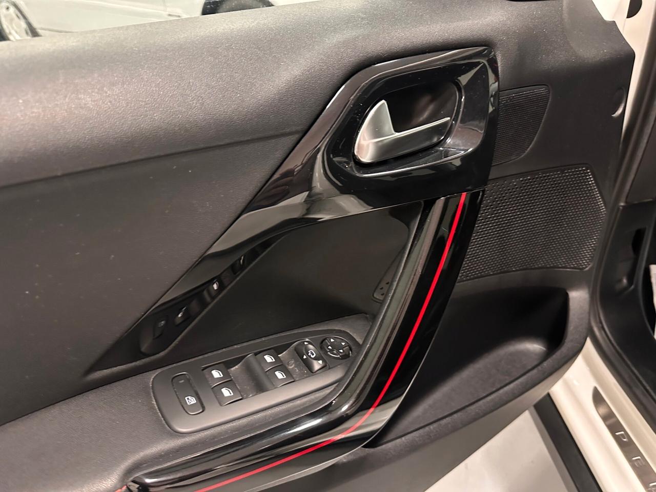 PEUGEOT 2008 1.6 HDI GT LINE