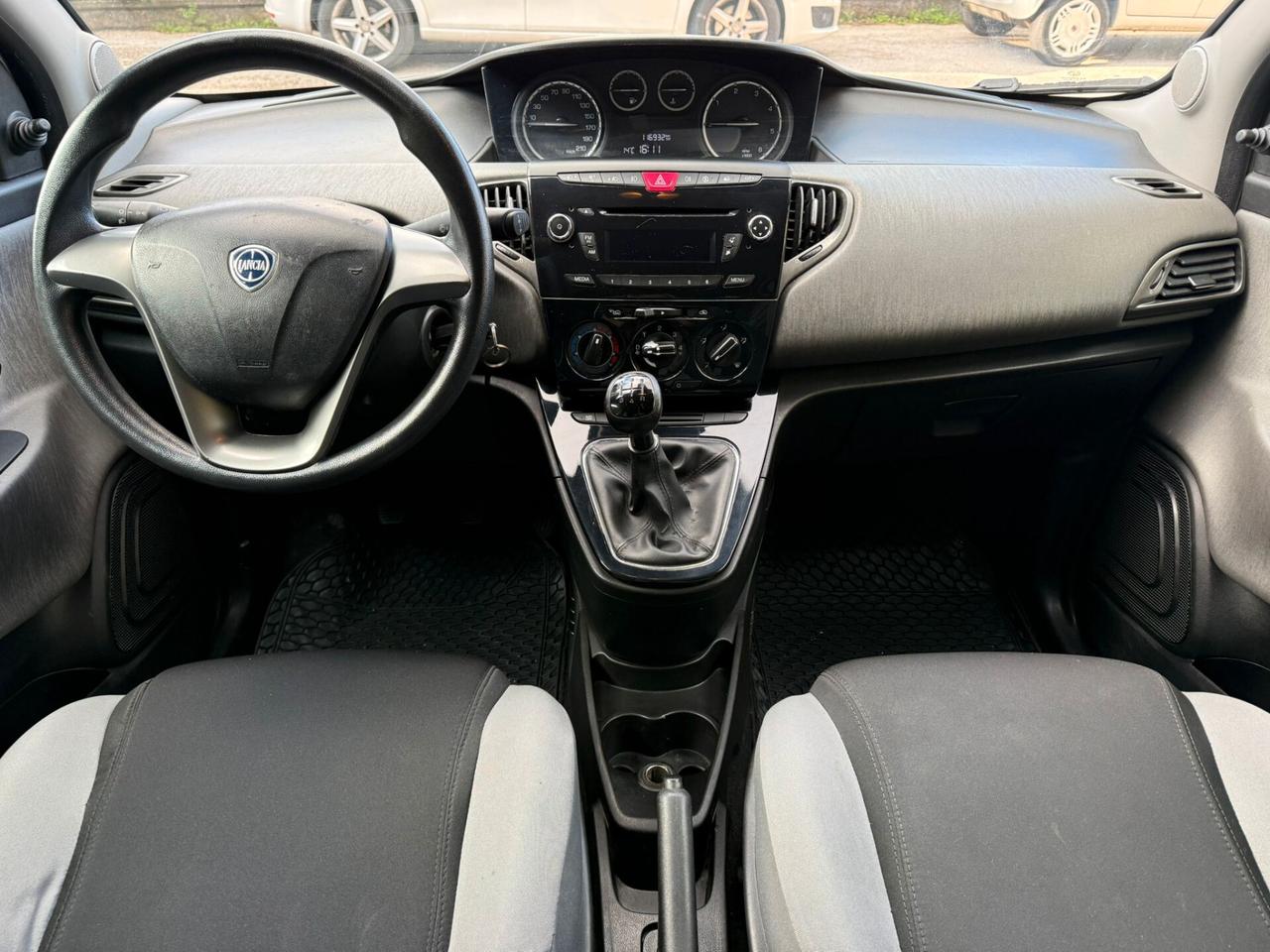Lancia Ypsilon 1.3 MJT 16V 95 CV 5 porte S&S Gold
