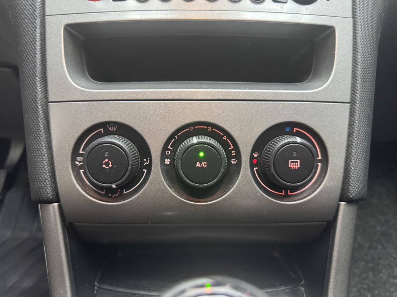 Peugeot 308 1.6 HDi 93CV SW ADATTA NEOPATENTATI