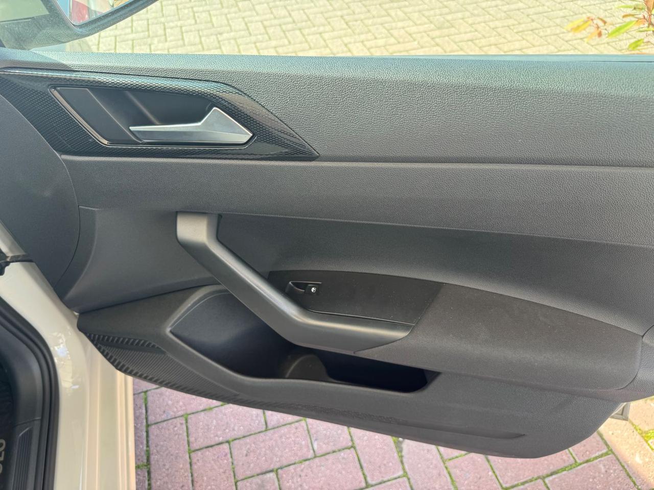 Volkswagen Polo Life 1.0 MPI EVO #9312