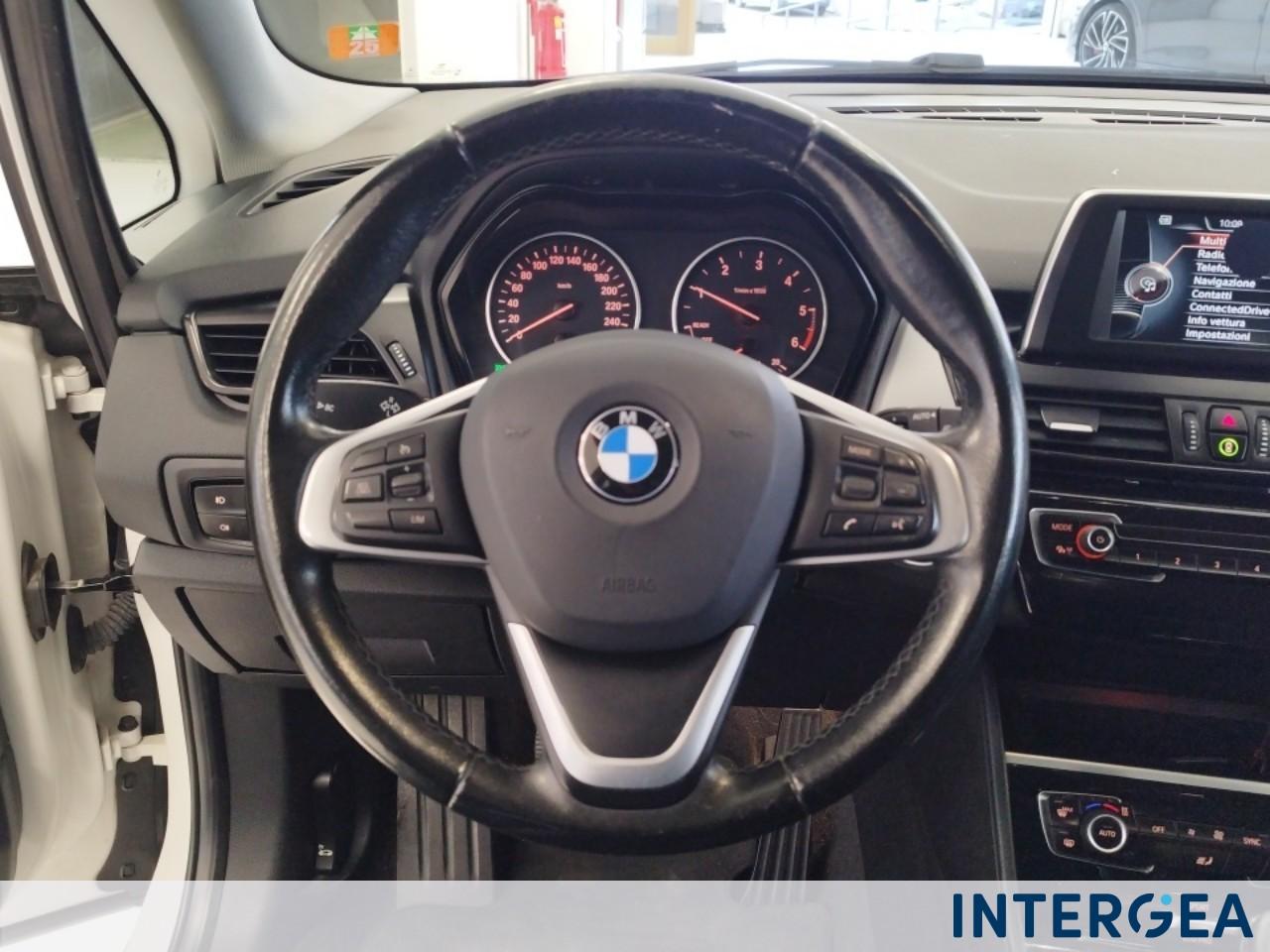 BMW 216d Active Tourer Advantage my15